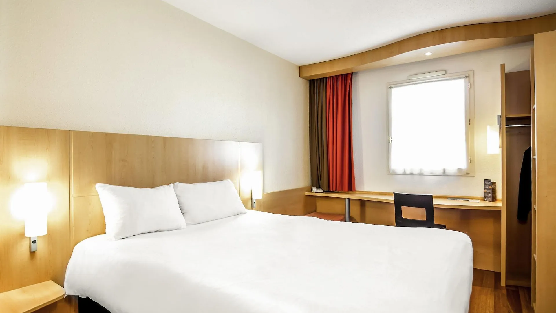 Ibis Madrid Alcobendas 2*,  Spain